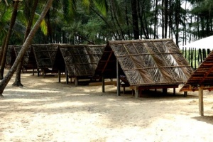 Yantra Ayurvedic Beach Resort chatki na plazy